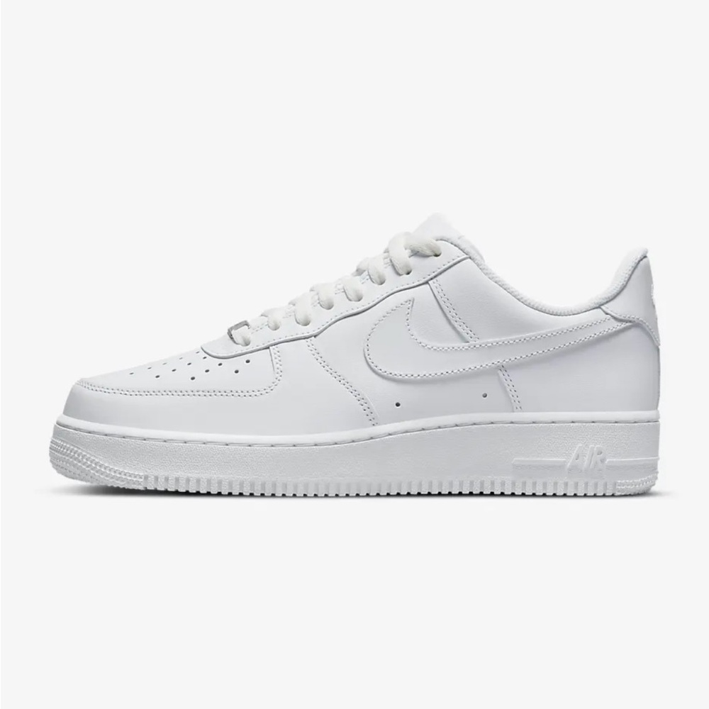 Nike Air Force 1 '07 - Men's Shoes - Size 7 - Like New Condition - Worn Once